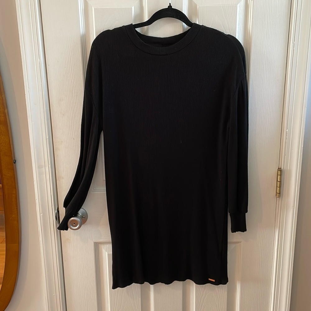 Volume short black Jersey long sleeve loose fitting ribbed shirt dress